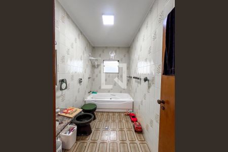 Banheiro da Suíte de casa à venda com 5 quartos, 976m² em Vila Nair, São Paulo