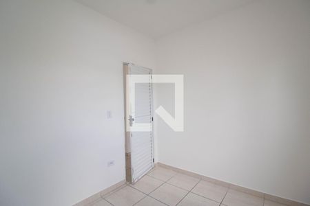 Quarto 2 de casa para alugar com 2 quartos, 65m² em Vila Mangalot, São Paulo