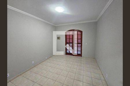 Casa à venda com 5 quartos, 300m² em Vila Barros, Guarulhos