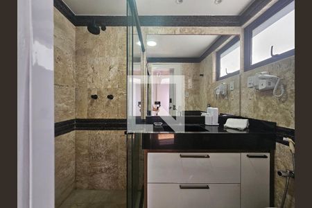 Banheiro da Suíte 1 de apartamento para alugar com 2 quartos, 106m² em Rio Vermelho, Salvador