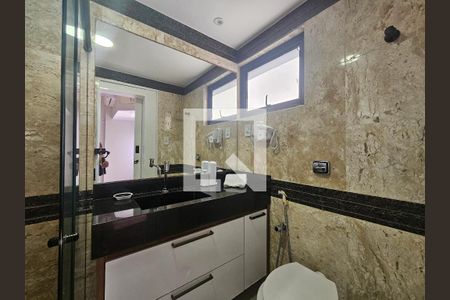 Banheiro da Suíte 1 de apartamento para alugar com 2 quartos, 106m² em Rio Vermelho, Salvador