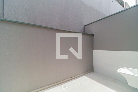 Quintal de casa à venda com 2 quartos, 76m² em Jardim Pinheiros, São Paulo