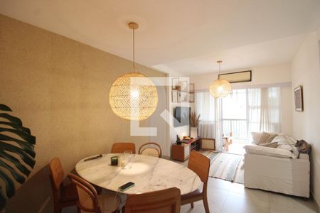 Sala de apartamento para alugar com 2 quartos, 78m² em Barra Olímpica, Rio de Janeiro