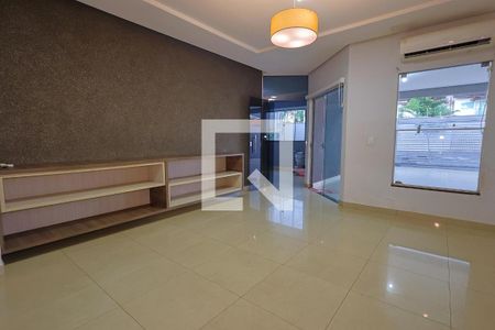 Sala 1 de casa para alugar com 4 quartos, 283m² em Jardim Atlantico, Goiânia