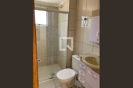 Banheiro de apartamento para alugar com 2 quartos, 48m² em Jardim Isis, Cotia