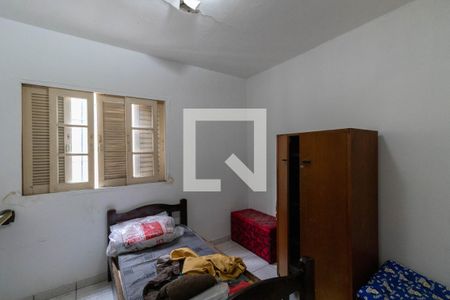 Casa 1 - Quarto 1 de casa à venda com 5 quartos, 300m² em Parque Cruzeiro do Sul, São Paulo