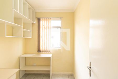 Quarto 1 de apartamento para alugar com 3 quartos, 56m² em Pinheirinho, Curitiba