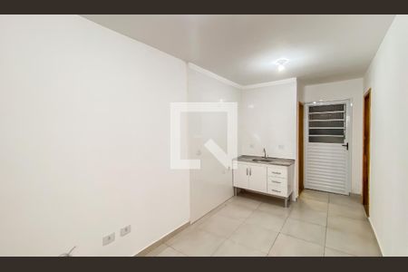 Sala/ Cozinha de apartamento para alugar com 2 quartos, 46m² em Vila Nhocuné, São Paulo