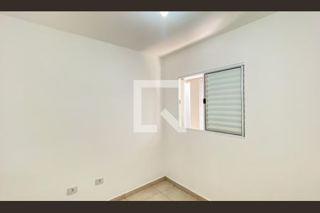 Quarto 2 de apartamento para alugar com 2 quartos, 46m² em Vila Nhocuné, São Paulo