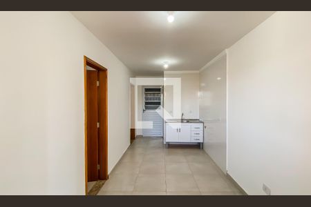 Sala/Cozinha de apartamento para alugar com 2 quartos, 44m² em Vila Nhocuné, São Paulo