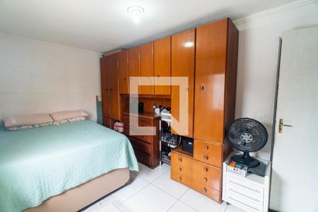 Casa 1 - Quarto 1 de casa à venda com 4 quartos, 120m² em Vila Fachini, São Paulo
