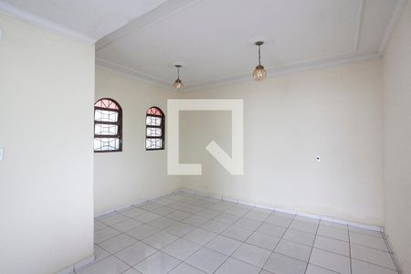 Sala 2 de casa para alugar com 3 quartos, 220m² em Santa Mônica, Uberlândia