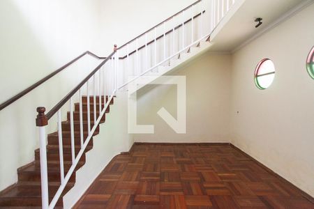 Sala 1 de casa para alugar com 3 quartos, 220m² em Santa Mônica, Uberlândia