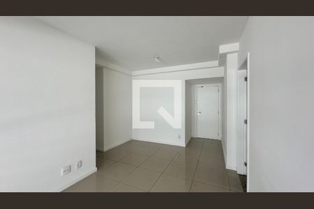 Sala de apartamento para alugar com 2 quartos, 85m² em Barra da Tijuca, Rio de Janeiro