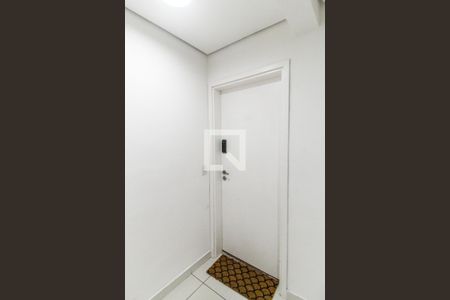 Entrada de apartamento para alugar com 2 quartos, 87m² em Jardim Tupanci, Barueri