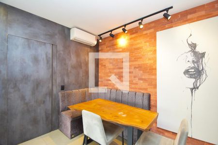 Sala de jantar de apartamento à venda com 2 quartos, 85m² em Pinheiros, São Paulo