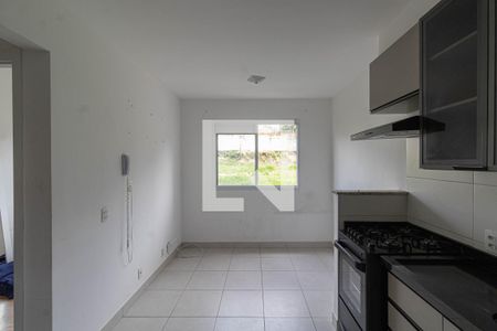 Sala/Cozinha/Área de Serviço  de apartamento para alugar com 2 quartos, 32m² em Vila Nova Curuca, São Paulo