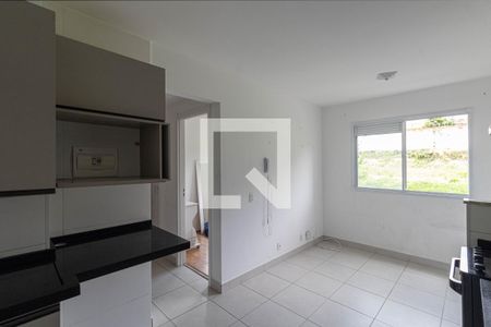 Sala/Cozinha/Área de Serviço  de apartamento para alugar com 2 quartos, 32m² em Vila Nova Curuca, São Paulo