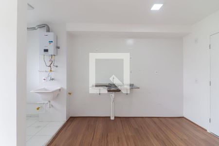 Cozinha e Área de Serviço de apartamento para alugar com 2 quartos, 49m² em Jaguaré, São Paulo