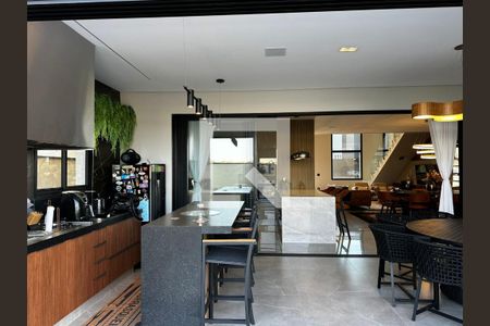 Sala de casa de condomínio para alugar com 3 quartos, 420m² em Loteamento Residencial Arborais, Campinas