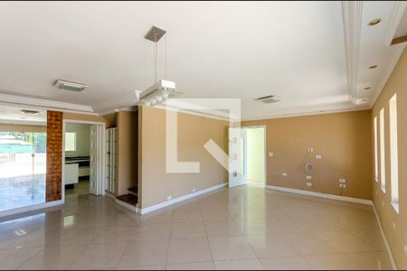 Sala de casa à venda com 4 quartos, 190m² em Vila Pedra Branca, São Paulo