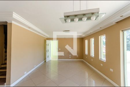 Sala de casa à venda com 4 quartos, 190m² em Vila Pedra Branca, São Paulo