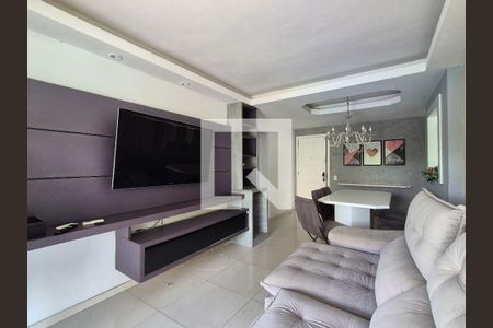 Sala  de apartamento para alugar com 2 quartos, 88m² em Barra da Tijuca, Rio de Janeiro