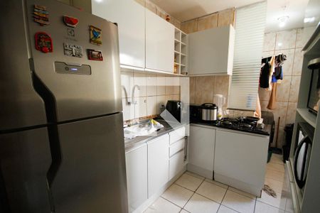 Cozinha de apartamento para alugar com 2 quartos, 43m² em Vila Sonia, Praia Grande