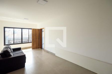 Sala  de casa à venda com 2 quartos, 160m² em Jardim Alzira, São Paulo