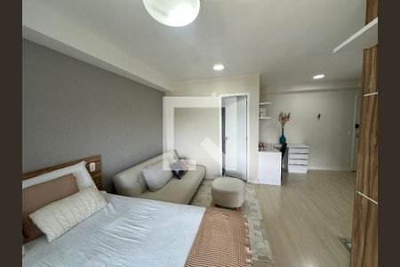 Sala/Quarto de apartamento para alugar com 1 quarto, 43m² em Empresarial 18 do Forte, Barueri