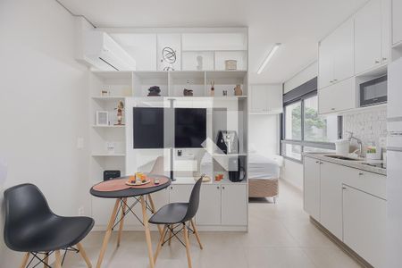 Sala de kitnet/studio para alugar com 1 quarto, 23m² em Cerqueira César, São Paulo