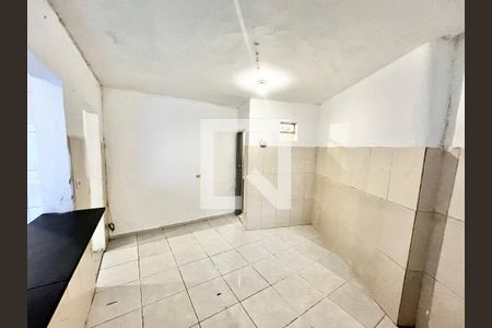 Sala/Quarto de casa para alugar com 1 quarto, 40m² em Vila Pita, São Paulo
