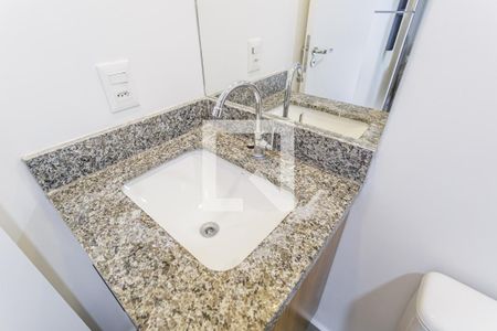 Banheiro de kitnet/studio para alugar com 1 quarto, 26m² em Vila Olímpia, São Paulo