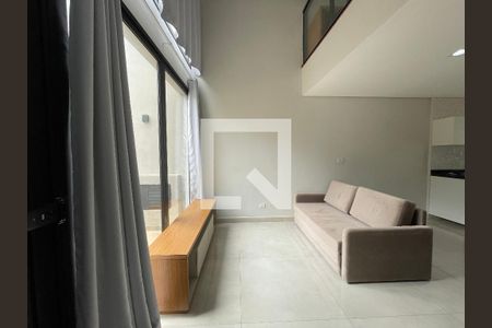 Sala de casa de condomínio para alugar com 2 quartos, 125m² em Parque Frondoso, Cotia