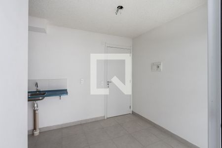 Apartamento para alugar com 2 quartos, 34m² em Parque Industrial Tomas Edson, São Paulo