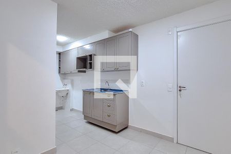 Sala de apartamento para alugar com 2 quartos, 34m² em Parque Industrial Tomas Edson, São Paulo