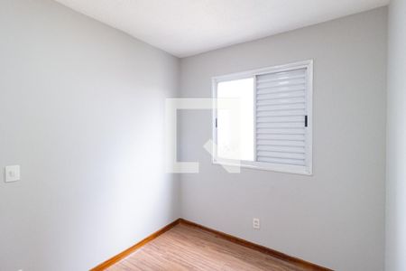 Quarto 2 de apartamento para alugar com 2 quartos, 50m² em Vila Ester, Carapicuíba