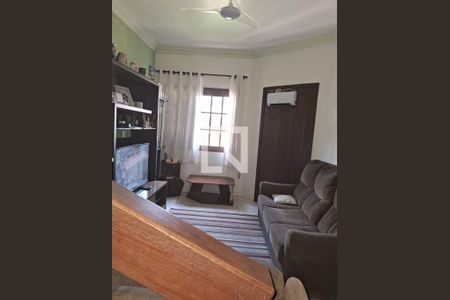 Sala de casa à venda com 3 quartos, 125m² em Rubem Berta, Porto Alegre