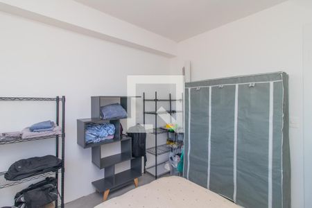 Quarto de apartamento para alugar com 1 quarto, 30m² em Azenha, Porto Alegre