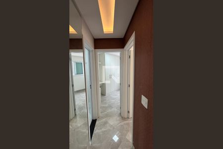 Corredor de apartamento à venda com 3 quartos, 90m² em Campestre, Santo André