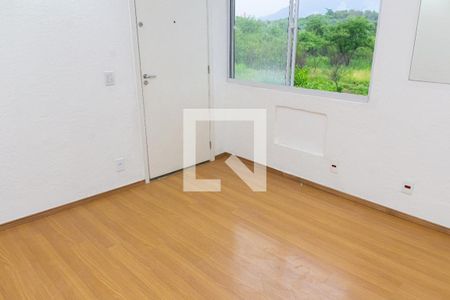 Sala de apartamento para alugar com 2 quartos, 42m² em Campo Grande, Rio de Janeiro