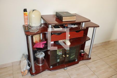 Apartamento para alugar com 2 quartos, 48m² em Jardim Vitória, Embu das Artes