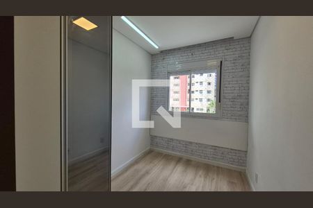 Quarto de apartamento para alugar com 3 quartos, 85m² em Vila Curuçá, Santo André