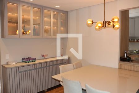 Apartamento para alugar com 2 quartos, 132m² em Jardim dos Oliveiras, Embu das Artes