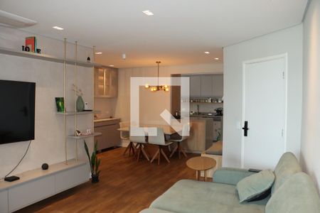 Apartamento para alugar com 2 quartos, 132m² em Jardim dos Oliveiras, Embu das Artes