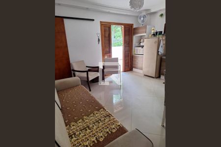 Foto 01 de casa à venda com 3 quartos, 150m² em Rio Pequeno, São Paulo