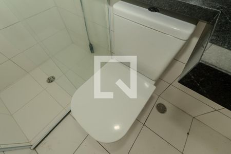 Banheiro de kitnet/studio para alugar com 1 quarto, 26m² em Bela Vista, São Paulo