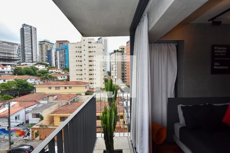 varanda quarto de kitnet/studio à venda com 1 quarto, 27m² em Jardim das Bandeiras, São Paulo