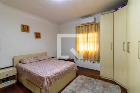 Suíte de casa à venda com 4 quartos, 235m² em Jardim Tabatinga, Guarulhos