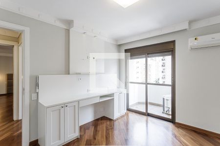 Quarto 1 de apartamento para alugar com 3 quartos, 135m² em Indianópolis, São Paulo